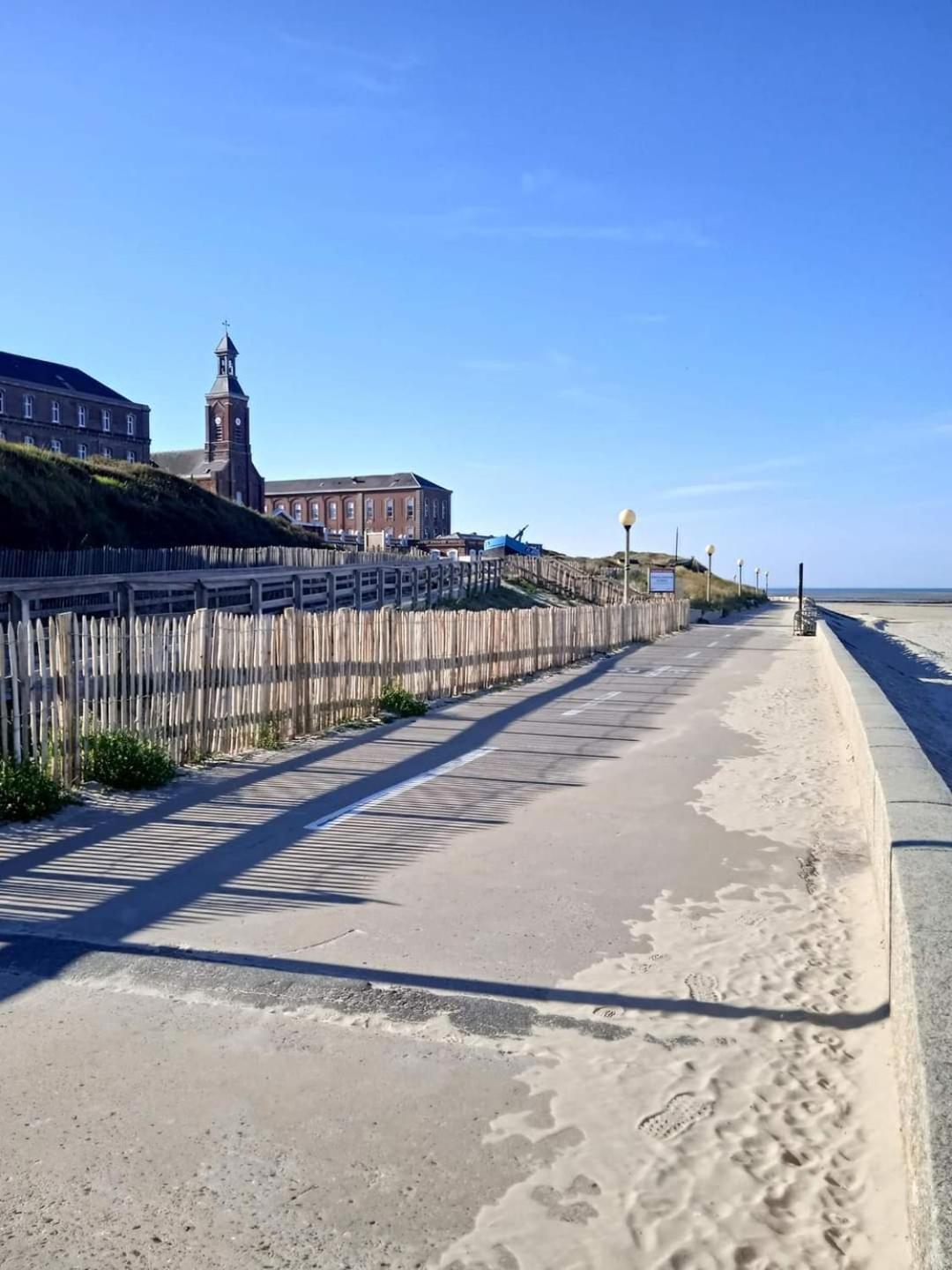 L'Alteia - L'Appartement Les Pieds Dans L'Eau Avec Place De Parking Prive Et Acces Direct A La Plage Berck Eksteriør bilde